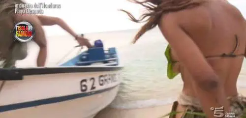 Incidente hot sull'Isola, ecco il primo vero desnudo