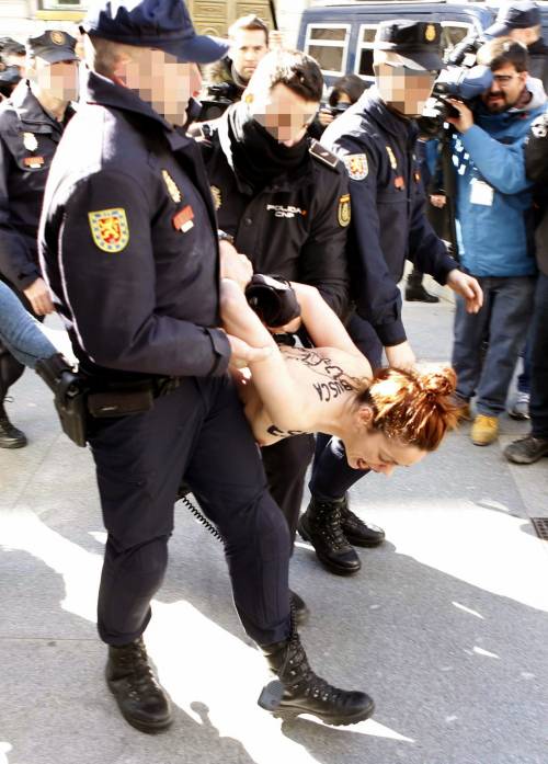 La protesta delle Femen in Spagna