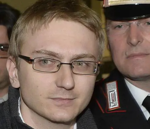 La sentenza e poi quelle lacrime. Le prime ore in carcere di Stasi