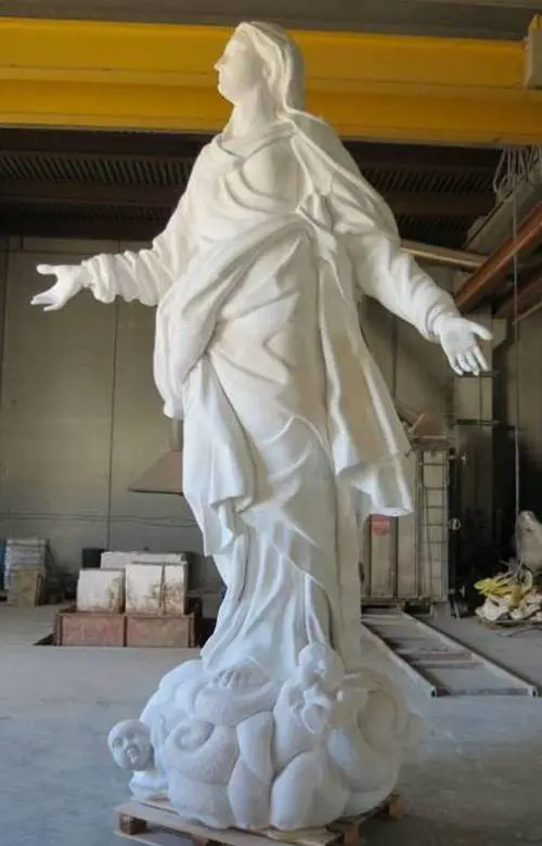 Appello di ebrei e musulmani per la Madonnina in piazza