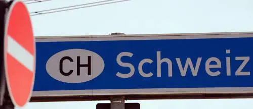 Svizzera protezionista: arriva il comune a "zero frontalieri"