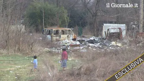 Milano, terra di conquista: ecco la baraccopoli dei rom