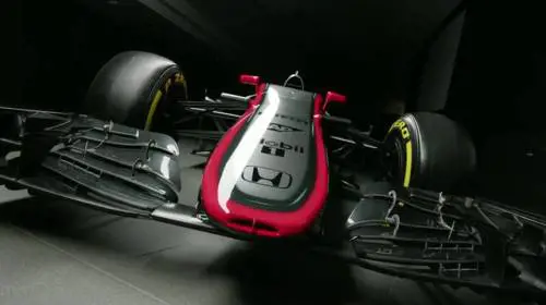 Apple pensa ai motori La McLaren nel mirino
