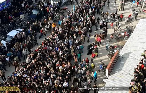 L'Isis uccide i gay buttandoli giù dai palazzi