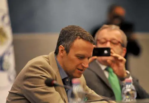 Da lunedi fuori dalla Lega chi è iscritto alla fondazione di Tosi