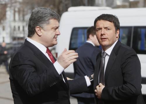 Renzi a Kiev: "Rispettare la sovranità dell'Ucraina"