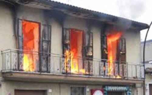 Messina, per ottenere risarcimenti appiccavano incendi: nei guai padre e figlio
