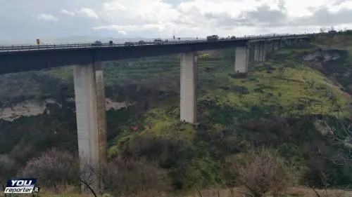 Tragedia a Potenza, con l'auto sfonda il guard rail e fa un volo di 50 metri