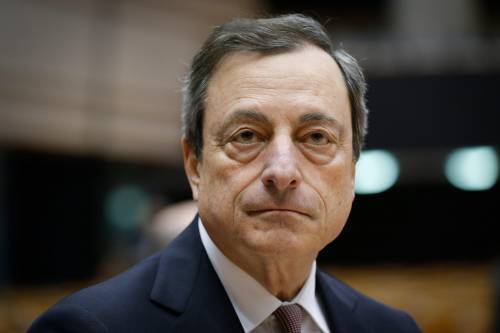 Draghi benedice il Qe: ​"Segnali d'inversione nella frenata del pil"