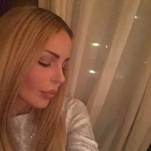 Nina Moric tenta il suicidio, salvata dalla madre