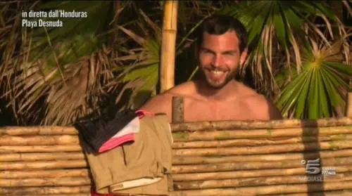 Isola, Brice portato in ospedale: "Il mio alluce è morto"