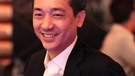 Mr. Bee è già a Bangkok. Ha tre mesi di tempo per trovare 250 milioni