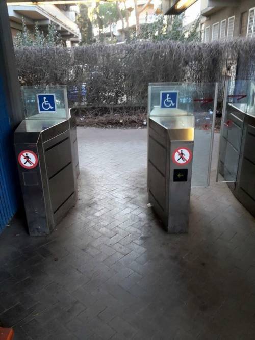 A Roma il biglietto non si paga: metropolitana e stazioni gratis