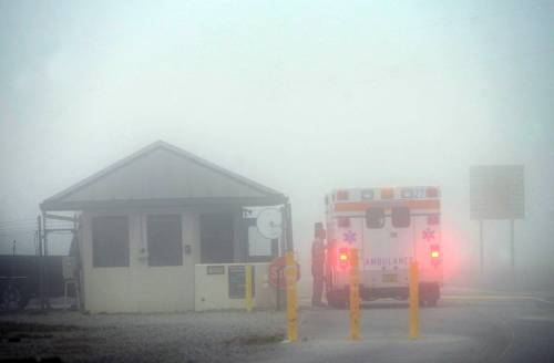 Un'ambulanza all'ingresso della base di Eglin