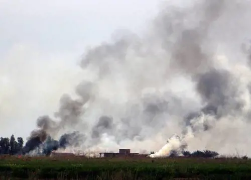 Scontri tra le forze irachene e lo Stato islamico a sud di Tikrit