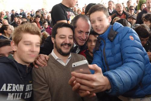 Salvini: "Se gli omosessuali adottano il bimbo parte con l'handicap"