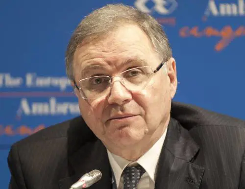 Bankitalia, parla Visco: "Il calo dello spread spinge in su la crescita, ma occhio ai conti pubblici"