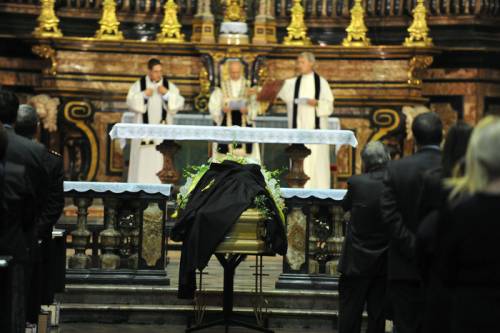Campania, prete chiede cento euro per la Messa
