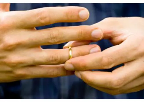 Nuovo amore? Basta alimenti. E per noi donne è meglio così
