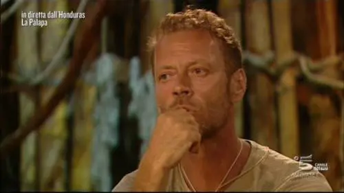 Isola, Rocco accusa Valerio Scanu: "Hai una strategia per vincere"