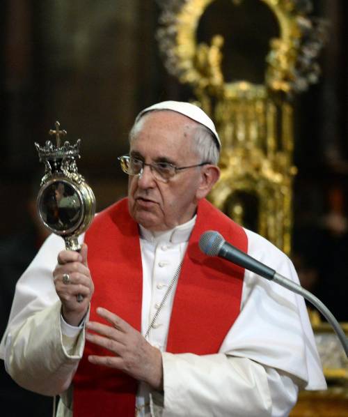 Il Papa: «La corruzione puzza» E fustiga suore e preti affaristi