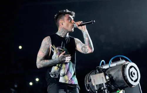 Quel bacio omo di Fedez