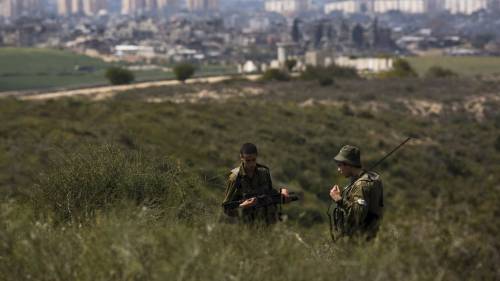 Esercitazioni militari vicino alla Striscia di Gaza