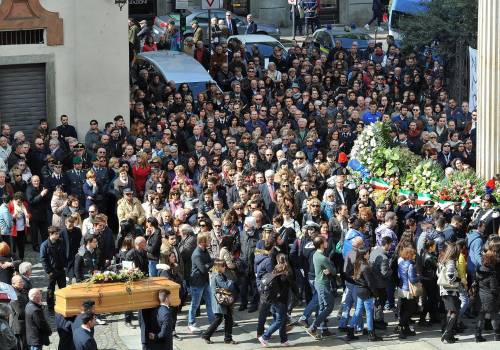 L'addio alle vittime italiane di Tunisi. "Sequestrato il nome di Dio"