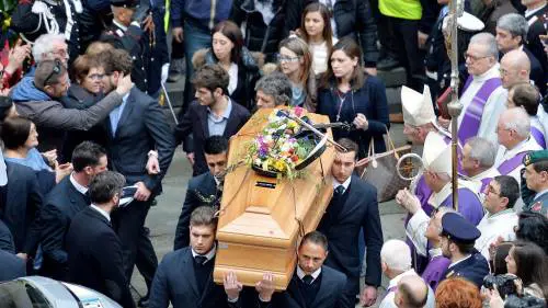 A Torino l'ultimo saluto alle vittime del terrorismo