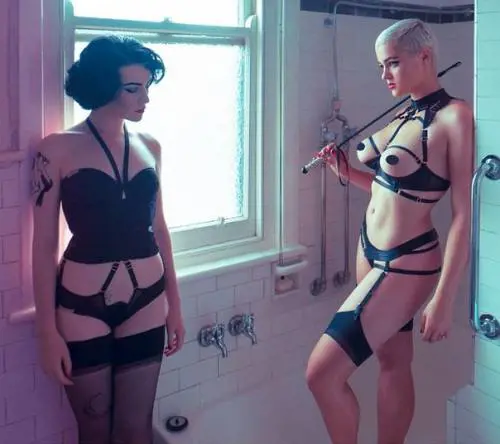 "Non chiamatemi curvy, io sono una modella"