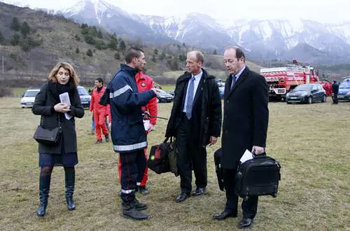 Schianto in Provenza, Lufthansa: "L'aereo fermo 6 ore per un problema al carrello"