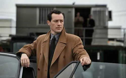 Continua "1992 La serie": poco scandalo Tangentopoli e tanto anti-berlusconismo