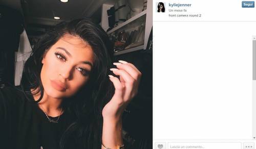 Kylie Jenner, 40 minuti di trucco per labbra turgide