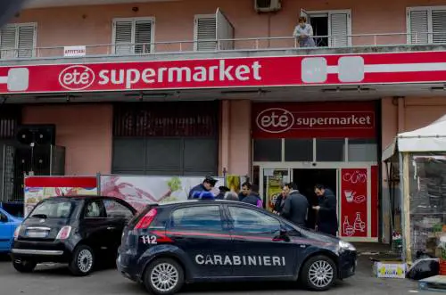 Rapina finita male nel Napoletano, ​10 feriti ta cui 2 carabinieri