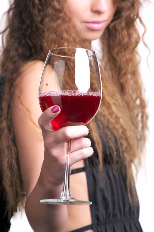 Vino, dieci miti da sfatare per bere "scorretti" e felici