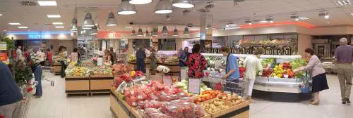 Badanti, infermiere e colf: la nuova frontiera della Coop