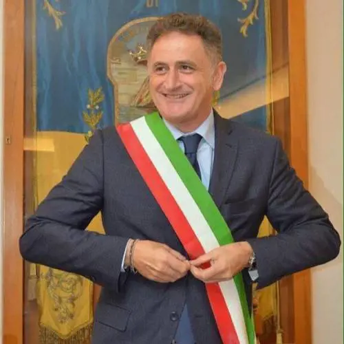 Ischia, il sindaco Ferrandino e quei voti albanesi per le europee