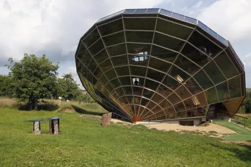 Heliodrome, casa bioclimatica e solare in Francia.