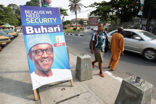 Un poster elettorale di Muhammadu Buhari, sfidante di Jonathan in Nigeria