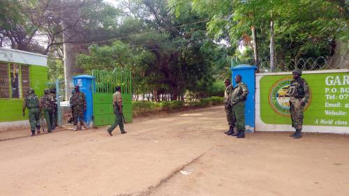 Il cancello del college universitario di Garissa