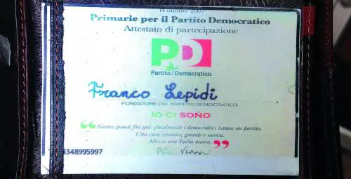 Il capo ha la tessera Pd. E i nomadi la casa gratis