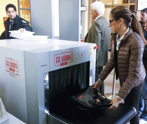 Stretta sui controlli in tribunale Ma violare la sicurezza è facile