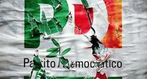 Pd campano fuori controllo, Renzi pensa al commissariamento