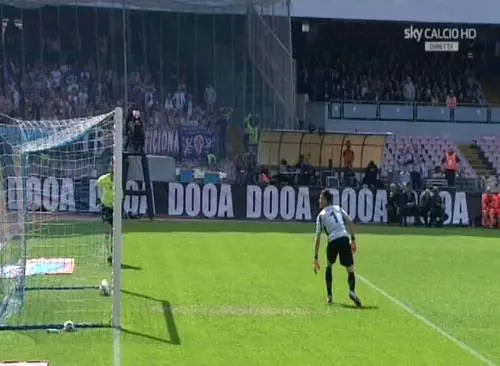 Napoli, annullato gol regolare di Higuain
