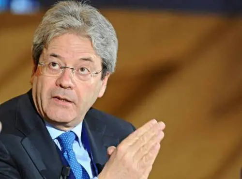 Caos armeno al governo: prima se ne lava le mani, poi attacca la Turchia