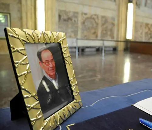 Uccisi in tribunale: Milano in silenzio per il lutto cittadino