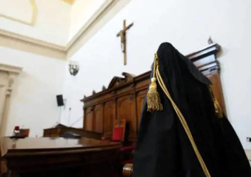 Vicenza, il tribunale funziona solo grazie a detenuti e alpini