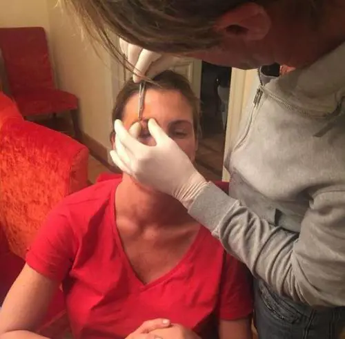 Incidente domestico per Claudia Galanti a casa dell'amica Belen