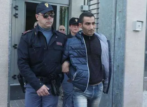 Pordenone, la telefonata dell'assassino: "Pronto? Buonasera, ho ucciso mia moglie e mia figlia"