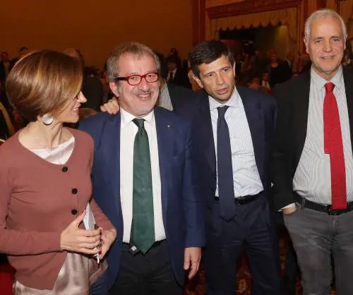 Città imbrattata per l'apertura di Expo